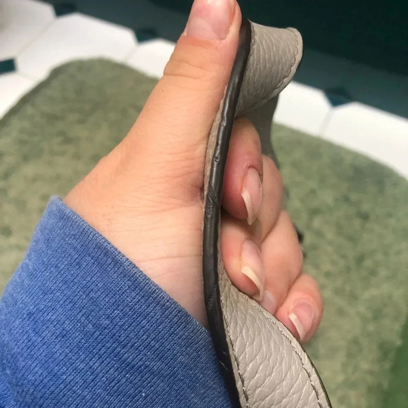 MICHAEL KORS LUPITA GRAY PEBBLED LEATHER HOBO SHOULDER BAG - Picture 6 of 7